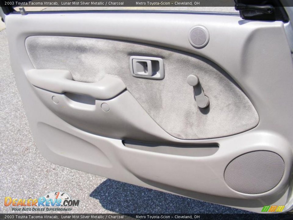 2003 Toyota Tacoma Xtracab Lunar Mist Silver Metallic / Charcoal Photo #23