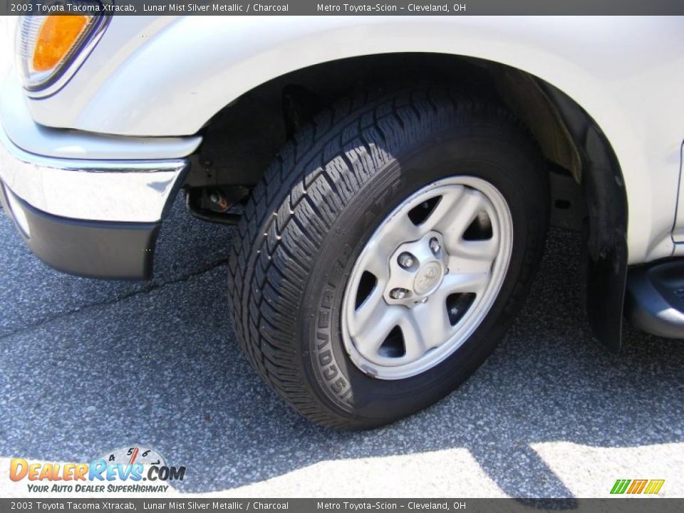 2003 Toyota Tacoma Xtracab Lunar Mist Silver Metallic / Charcoal Photo #27