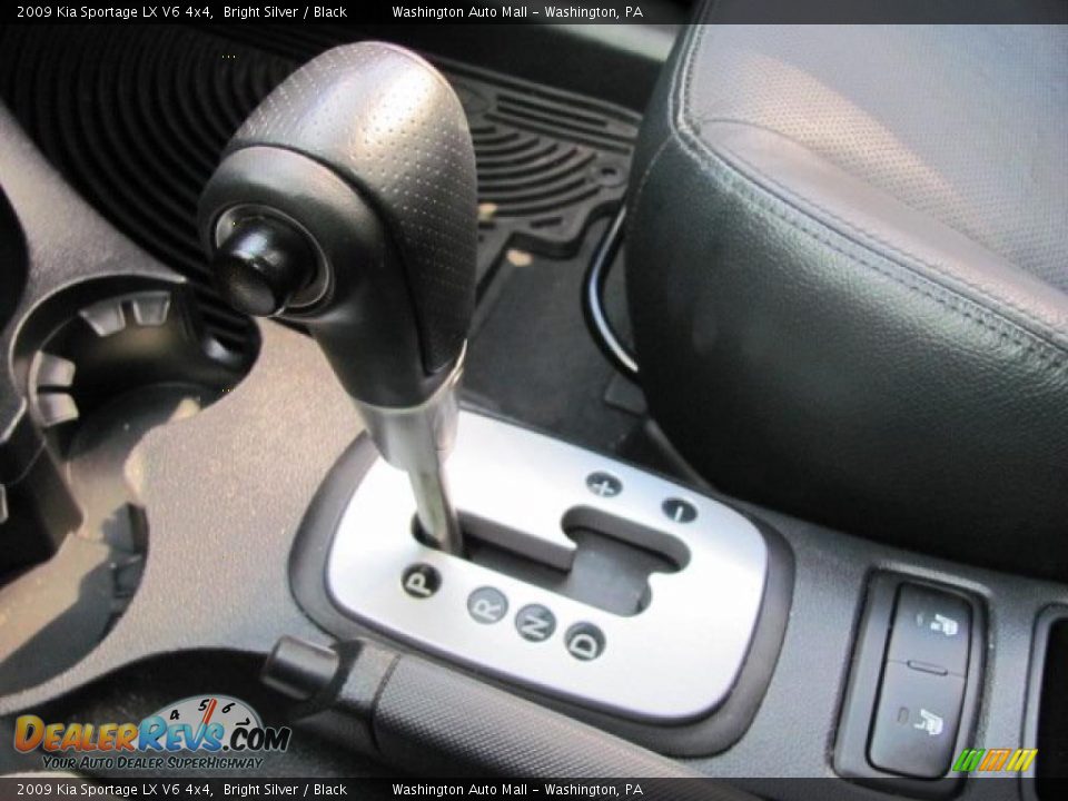 2009 Kia Sportage LX V6 4x4 Bright Silver / Black Photo #14