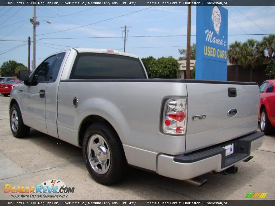 2005 Ford F150 XL Regular Cab Silver Metallic / Medium Flint/Dark Flint Grey Photo #6