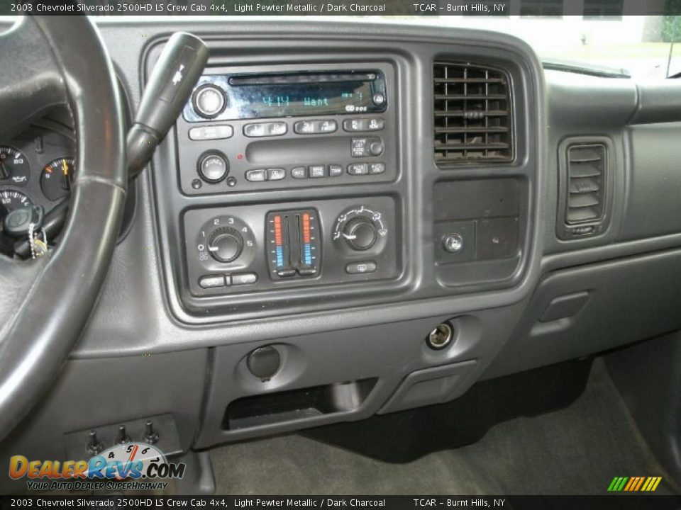 2003 Chevrolet Silverado 2500HD LS Crew Cab 4x4 Light Pewter Metallic / Dark Charcoal Photo #11