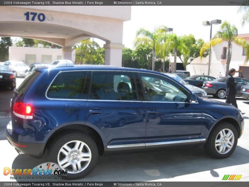2004 Volkswagen Touareg V8 Shadow Blue Metallic / Pure Beige Photo #2
