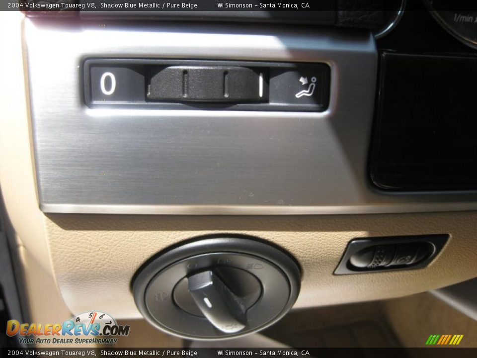 2004 Volkswagen Touareg V8 Shadow Blue Metallic / Pure Beige Photo #15