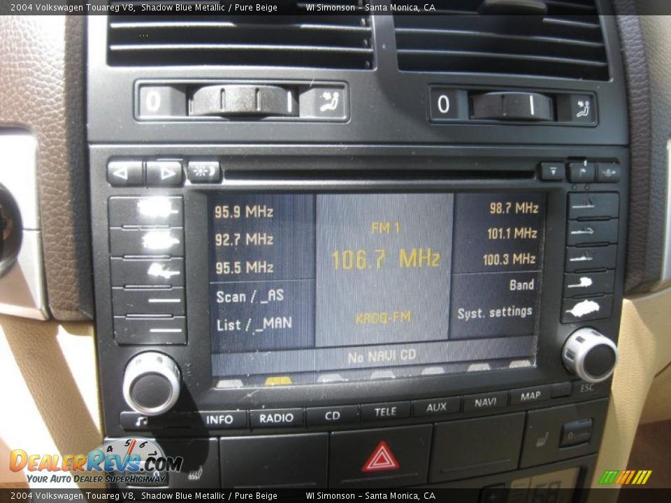 2004 Volkswagen Touareg V8 Shadow Blue Metallic / Pure Beige Photo #17