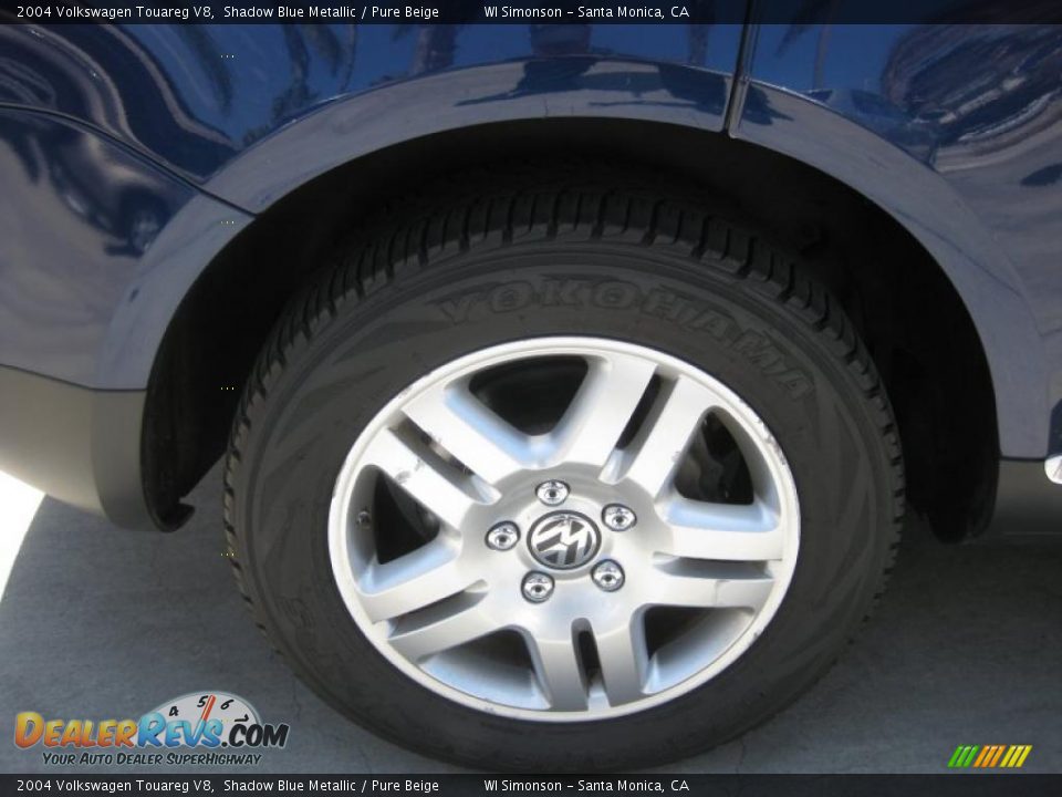 2004 Volkswagen Touareg V8 Shadow Blue Metallic / Pure Beige Photo #32