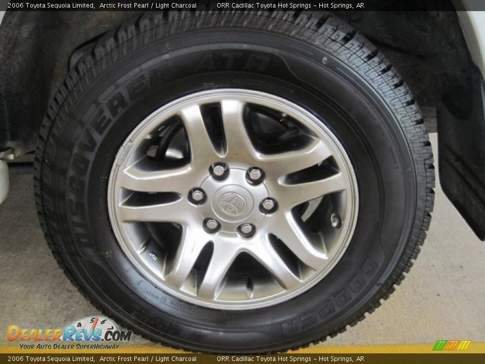 2006 Toyota Sequoia Limited Arctic Frost Pearl / Light Charcoal Photo #17