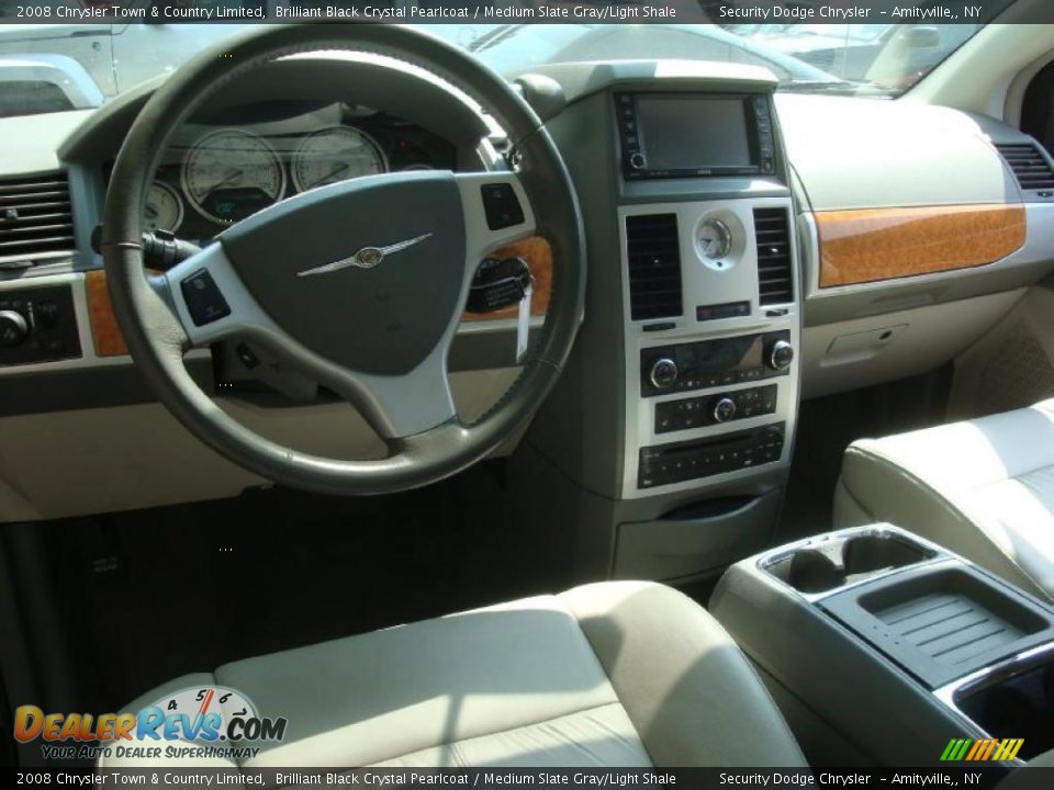 2008 Chrysler Town & Country Limited Brilliant Black Crystal Pearlcoat / Medium Slate Gray/Light Shale Photo #6