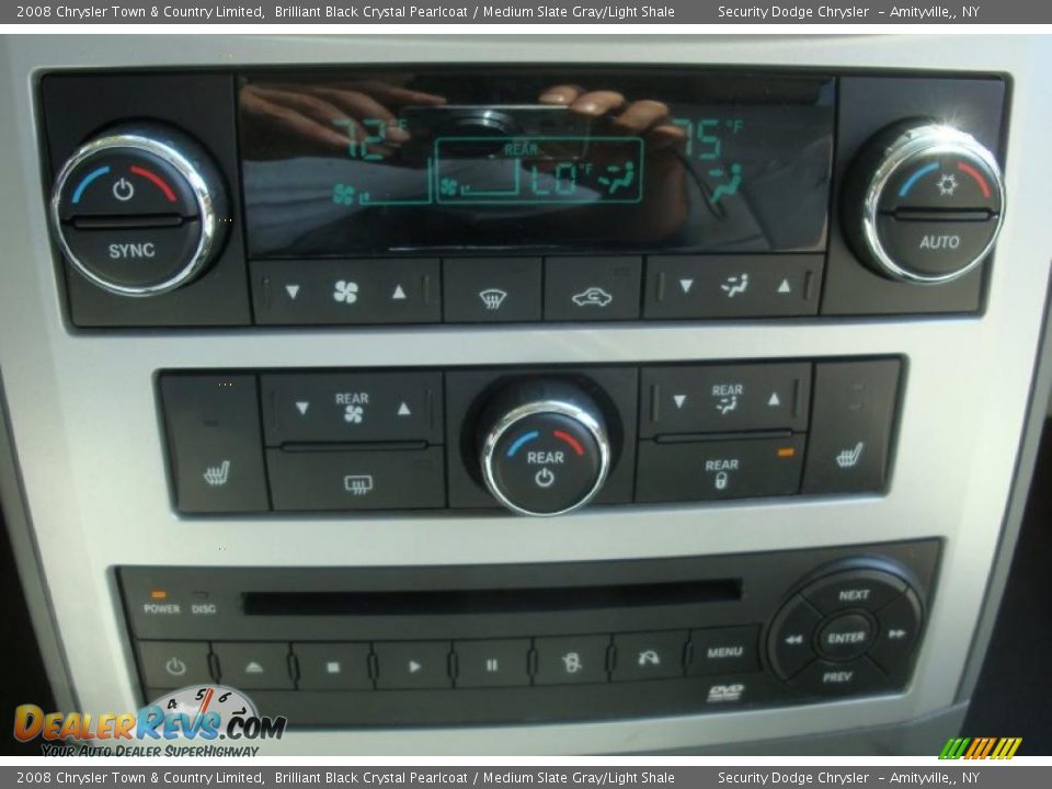 2008 Chrysler Town & Country Limited Brilliant Black Crystal Pearlcoat / Medium Slate Gray/Light Shale Photo #8