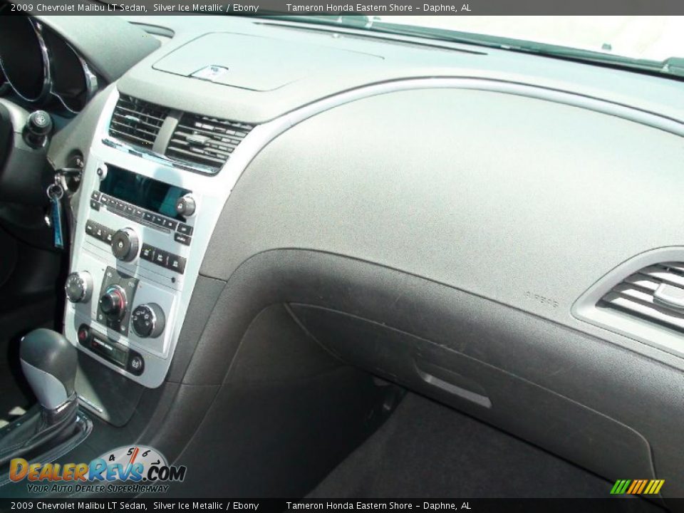 2009 Chevrolet Malibu LT Sedan Silver Ice Metallic / Ebony Photo #28