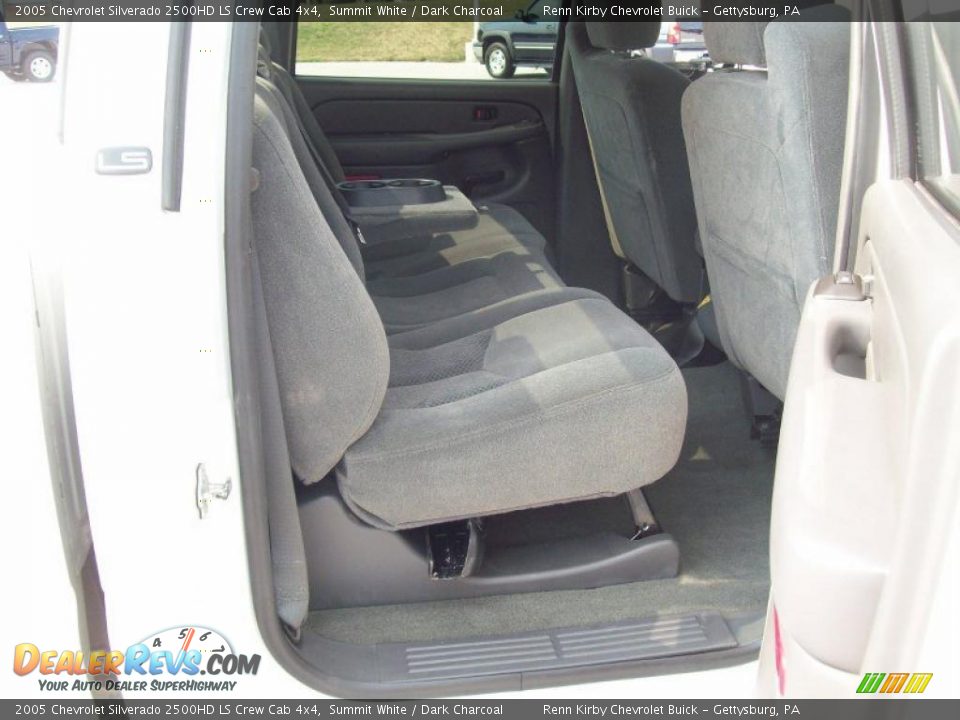 2005 Chevrolet Silverado 2500HD LS Crew Cab 4x4 Summit White / Dark Charcoal Photo #25