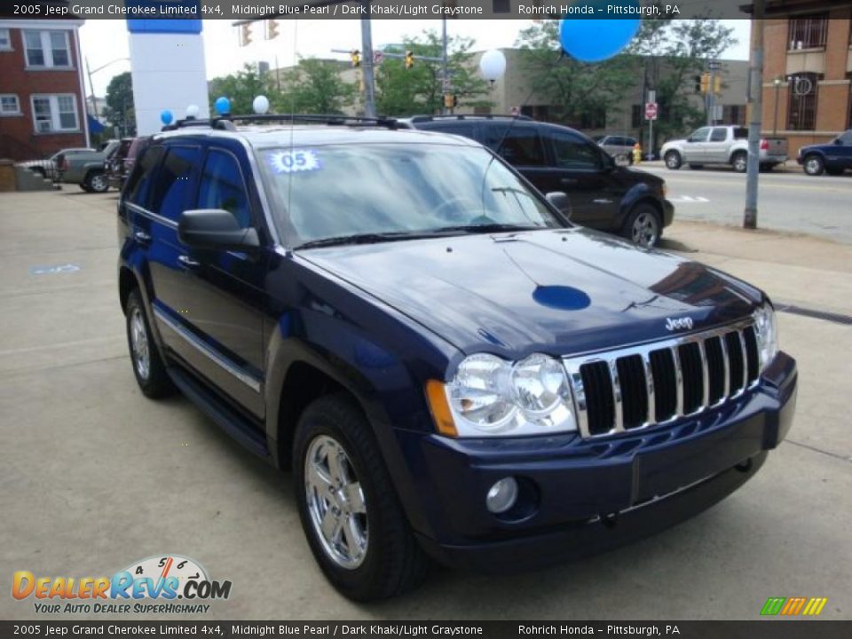 2005 Jeep Grand Cherokee Limited 4x4 Midnight Blue Pearl / Dark Khaki/Light Graystone Photo #6