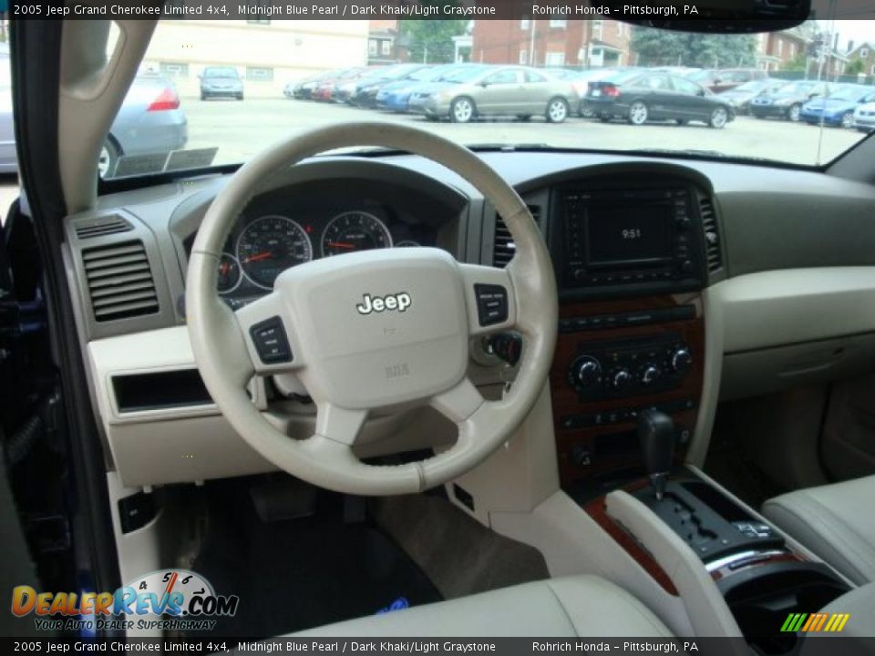 2005 Jeep Grand Cherokee Limited 4x4 Midnight Blue Pearl / Dark Khaki/Light Graystone Photo #15