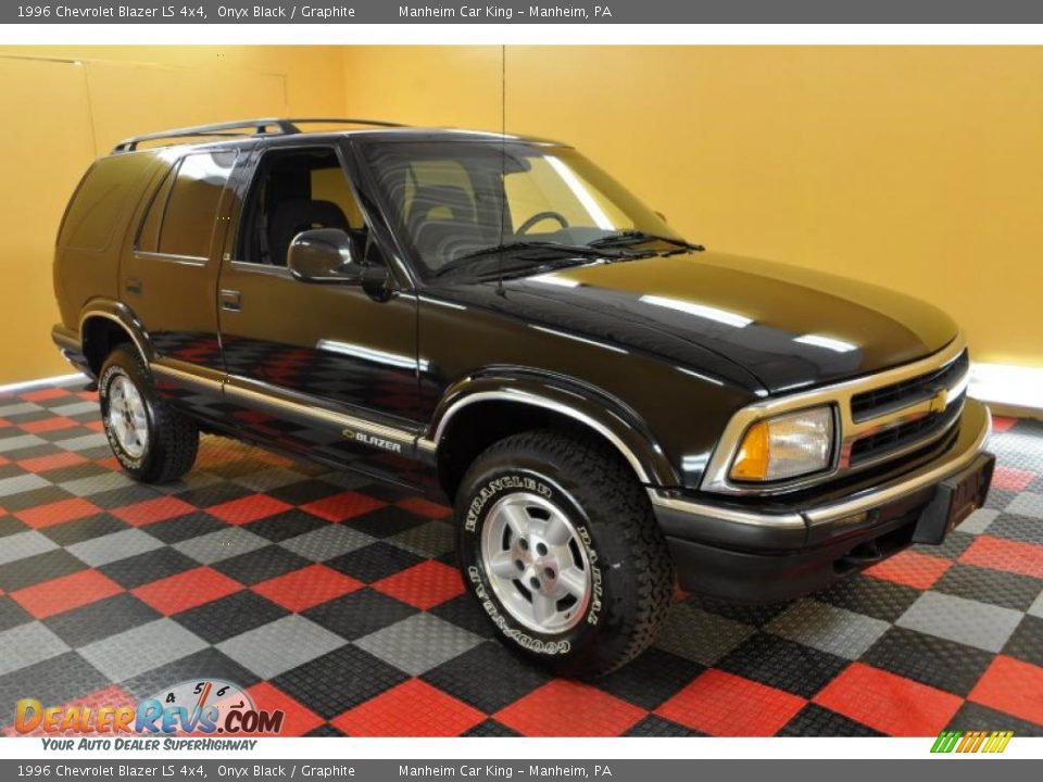 1996 Chevrolet Blazer LS 4x4 Onyx Black / Graphite Photo #1
