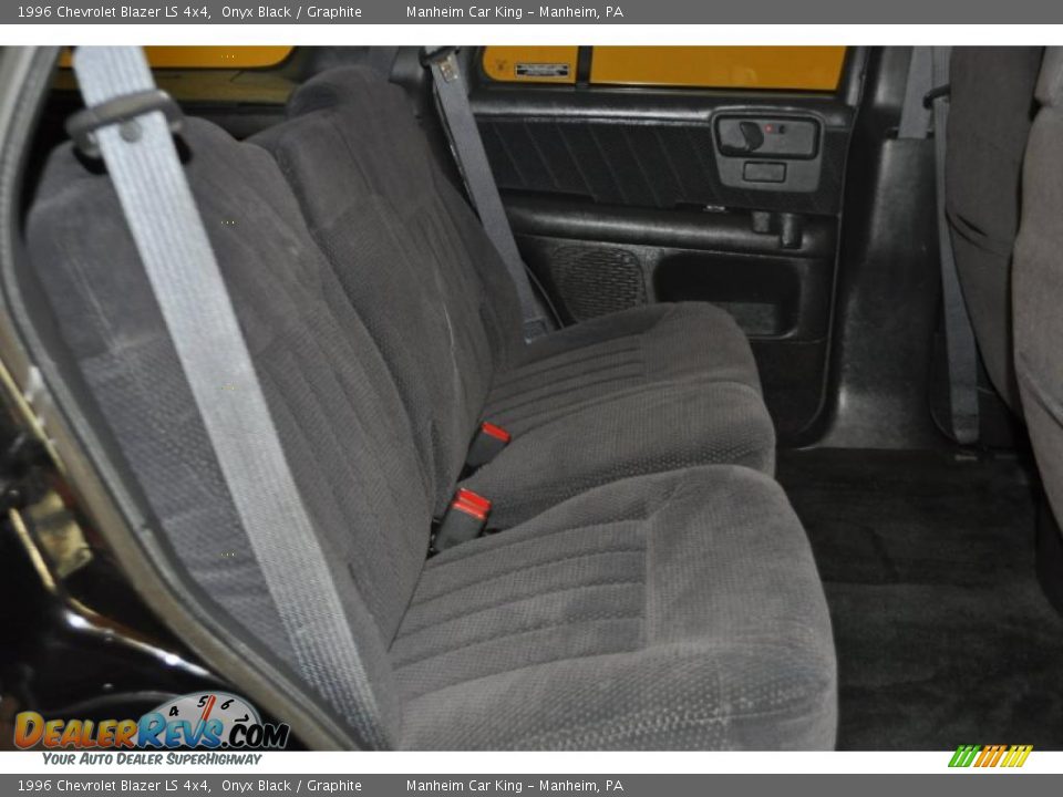 1996 Chevrolet Blazer LS 4x4 Onyx Black / Graphite Photo #14