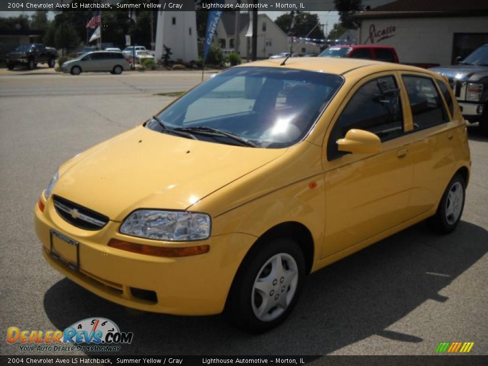 2004 Chevrolet Aveo LS Hatchback Summer Yellow / Gray Photo #3