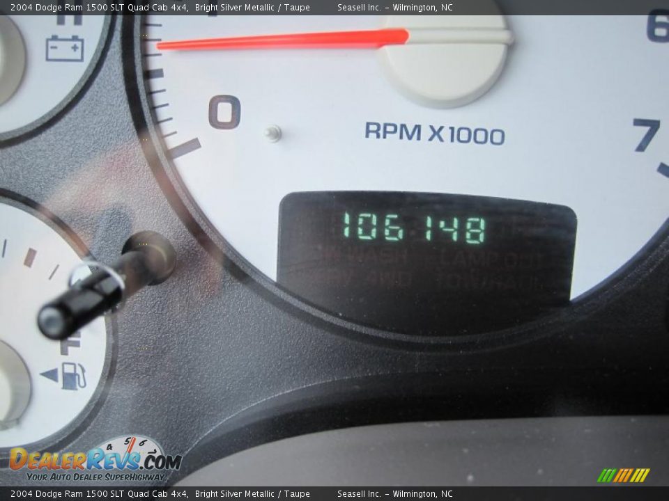 2004 Dodge Ram 1500 SLT Quad Cab 4x4 Bright Silver Metallic / Taupe Photo #10