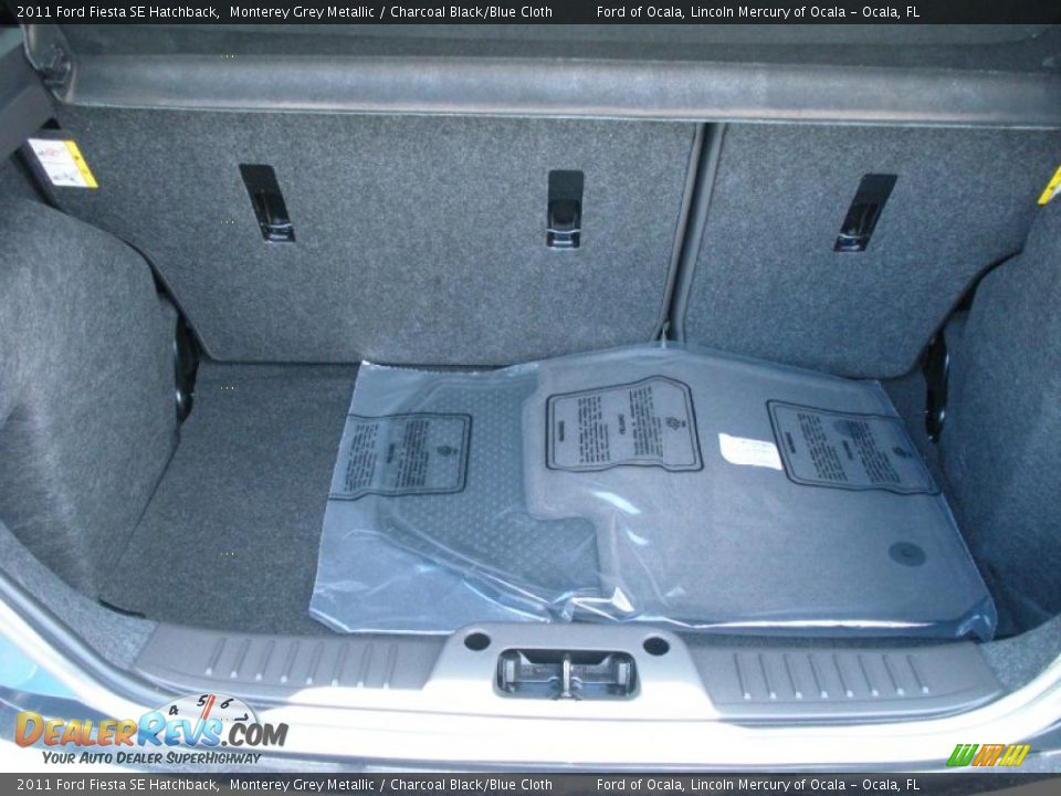 2011 Ford Fiesta SE Hatchback Monterey Grey Metallic / Charcoal Black/Blue Cloth Photo #10