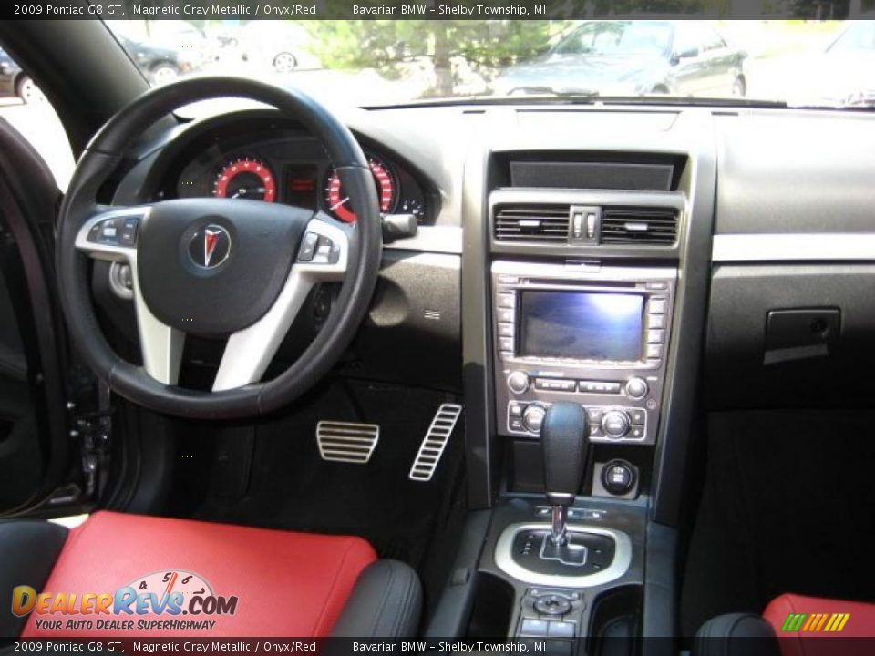 2009 Pontiac G8 GT Magnetic Gray Metallic / Onyx/Red Photo #17