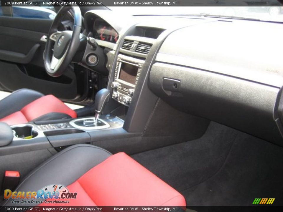 2009 Pontiac G8 GT Magnetic Gray Metallic / Onyx/Red Photo #18