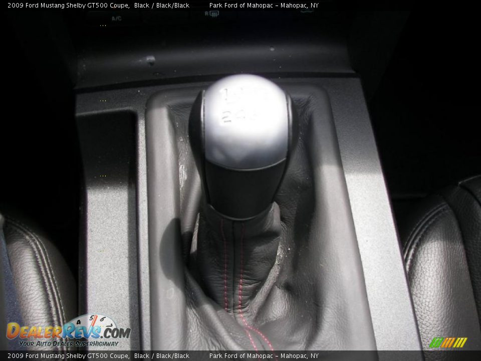 2009 Ford Mustang Shelby GT500 Coupe Shifter Photo #18