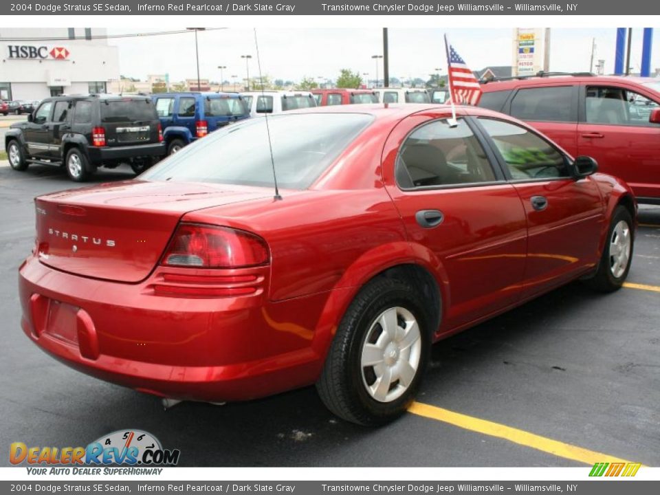 2004 Dodge Stratus SE Sedan Inferno Red Pearlcoat / Dark Slate Gray Photo #2