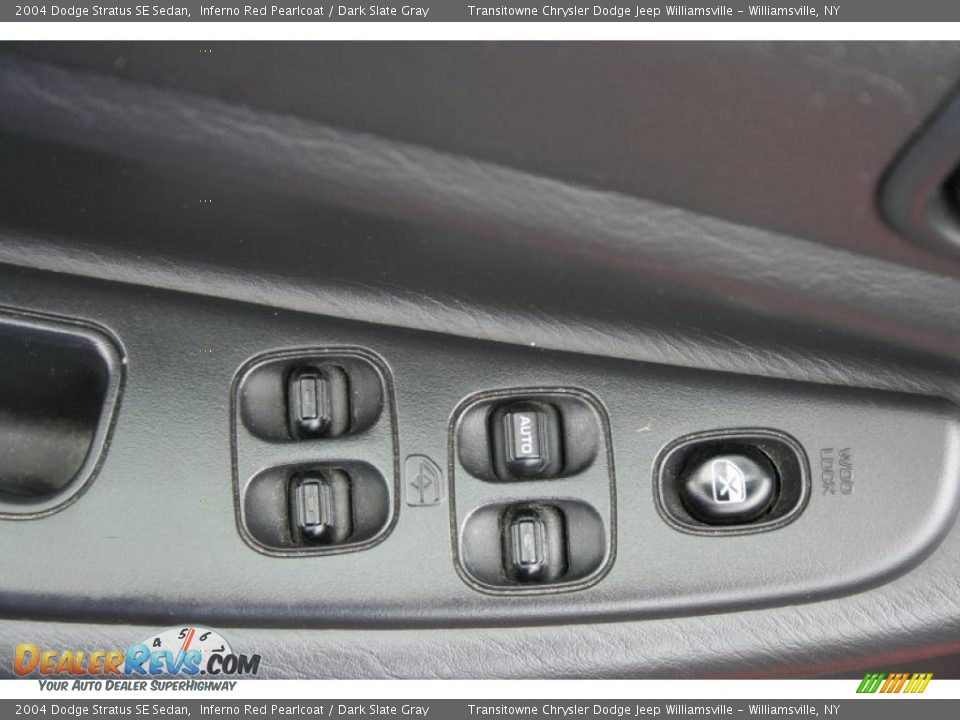 2004 Dodge Stratus SE Sedan Inferno Red Pearlcoat / Dark Slate Gray Photo #6