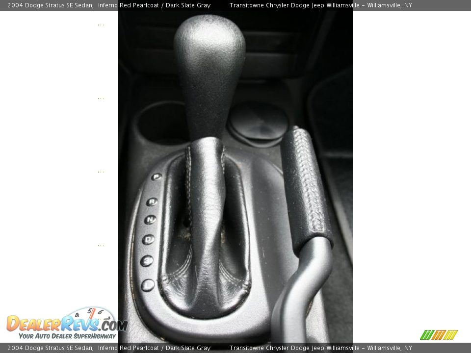 2004 Dodge Stratus SE Sedan Inferno Red Pearlcoat / Dark Slate Gray Photo #13
