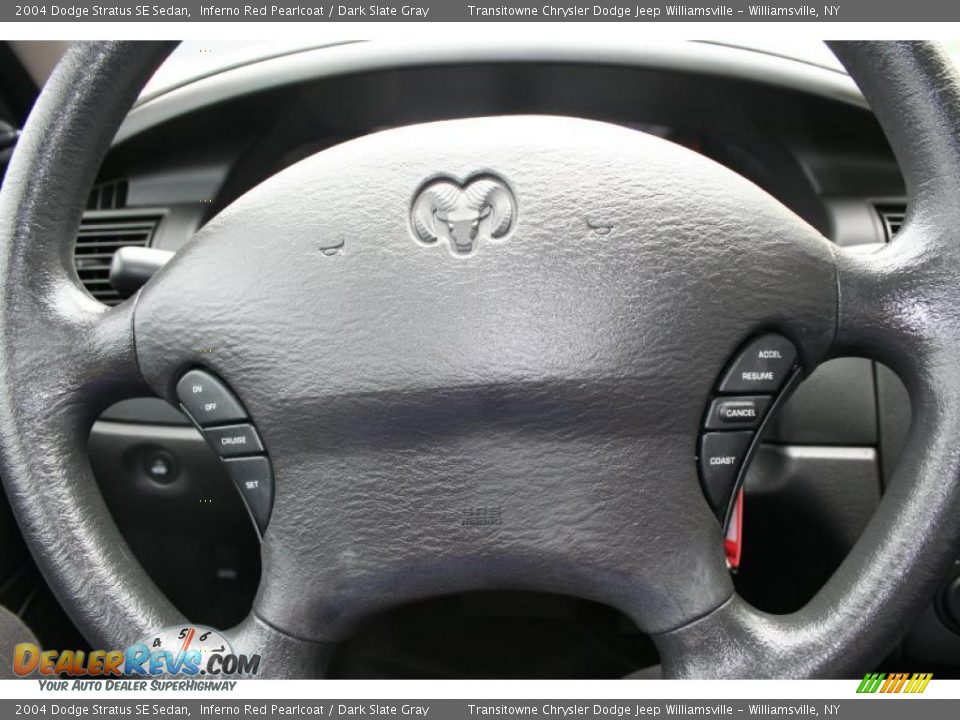 2004 Dodge Stratus SE Sedan Inferno Red Pearlcoat / Dark Slate Gray Photo #15