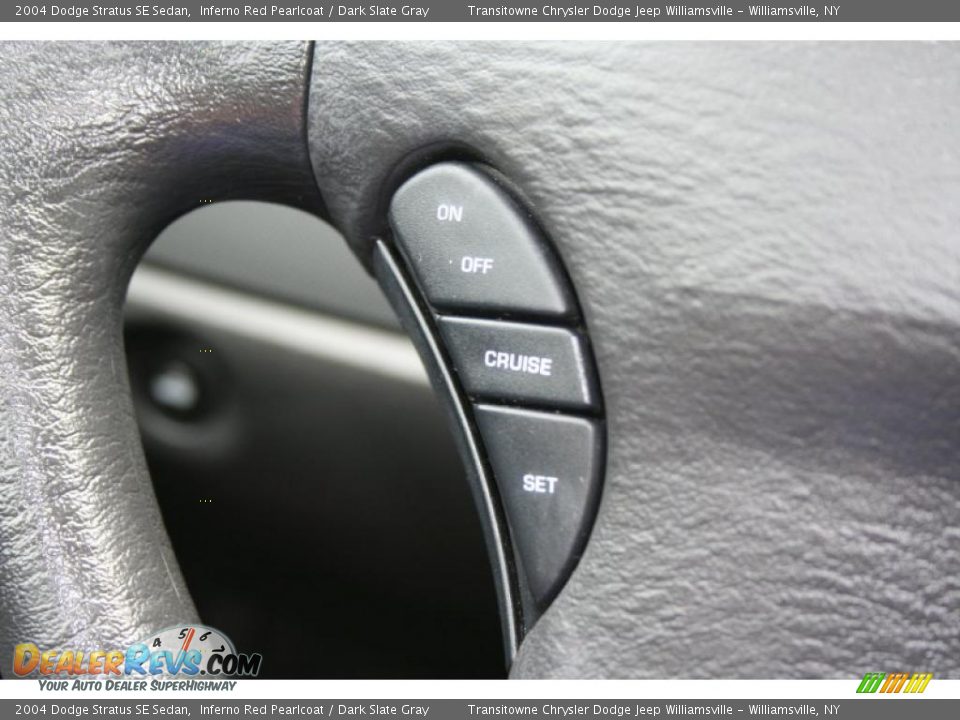 2004 Dodge Stratus SE Sedan Inferno Red Pearlcoat / Dark Slate Gray Photo #16