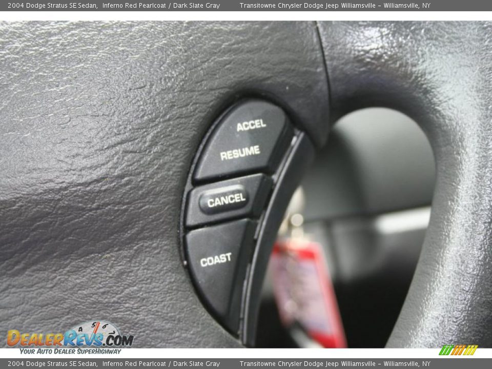 2004 Dodge Stratus SE Sedan Inferno Red Pearlcoat / Dark Slate Gray Photo #17