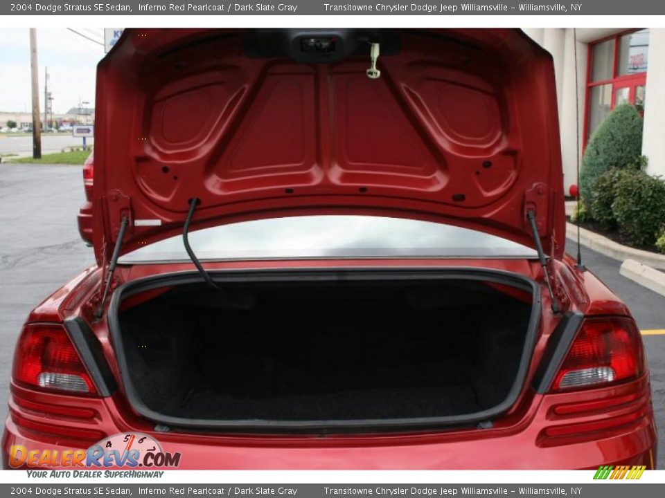 2004 Dodge Stratus SE Sedan Inferno Red Pearlcoat / Dark Slate Gray Photo #22