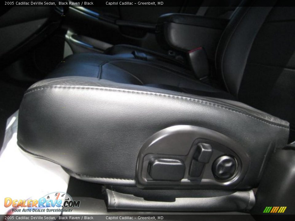 2005 Cadillac DeVille Sedan Black Raven / Black Photo #20