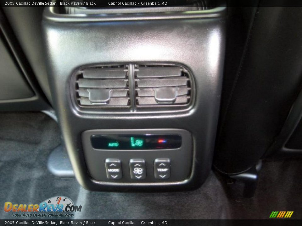 2005 Cadillac DeVille Sedan Black Raven / Black Photo #21