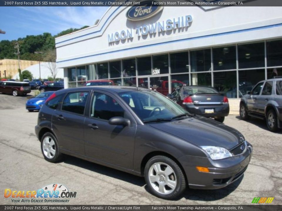 2007 Ford Focus ZX5 SES Hatchback Liquid Grey Metallic / Charcoal/Light Flint Photo #1