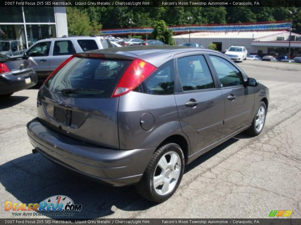 2007 Ford Focus ZX5 SES Hatchback Liquid Grey Metallic / Charcoal/Light Flint Photo #2