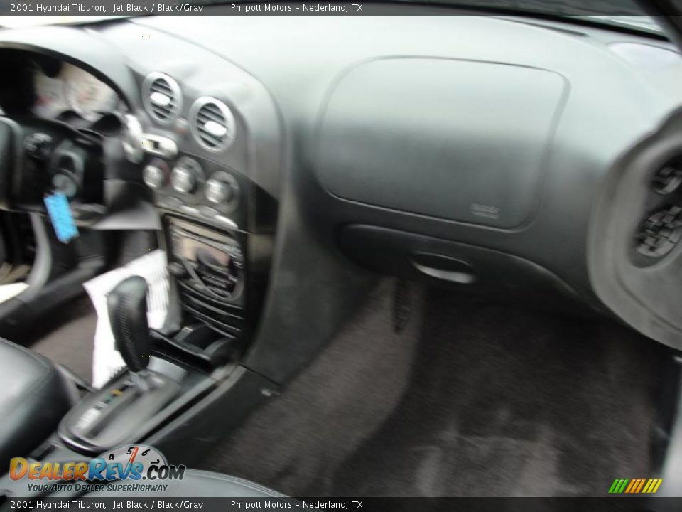 2001 Hyundai Tiburon Jet Black / Black/Gray Photo #24