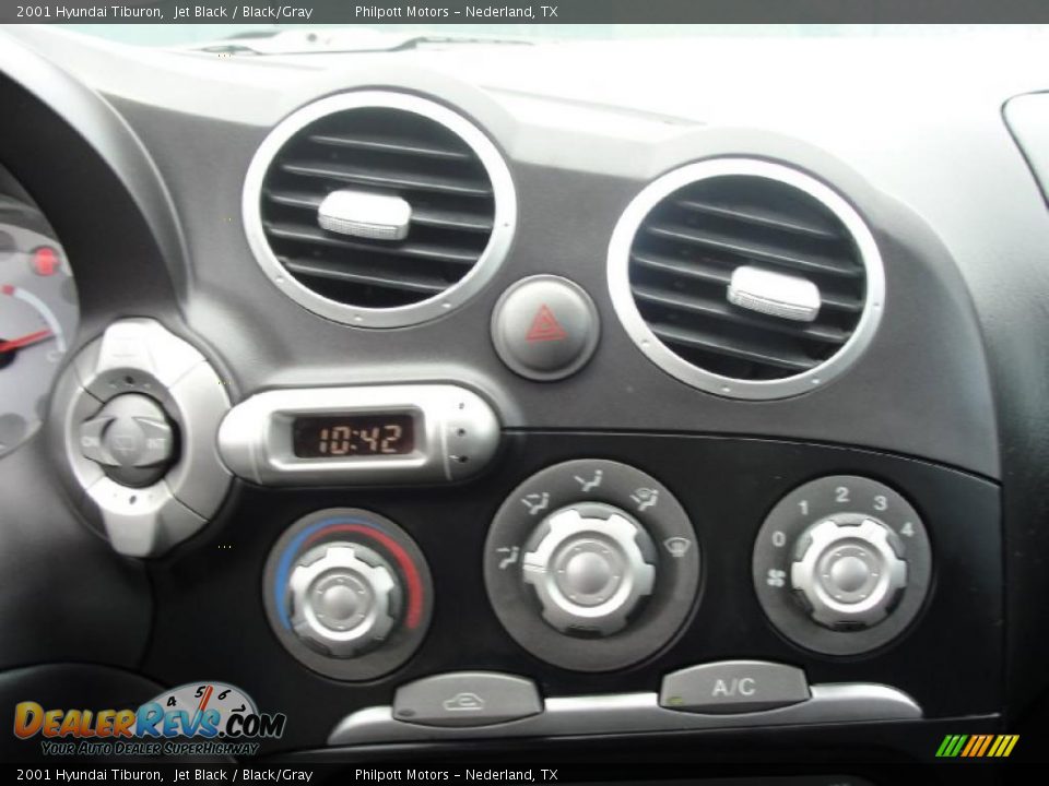 2001 Hyundai Tiburon Jet Black / Black/Gray Photo #33