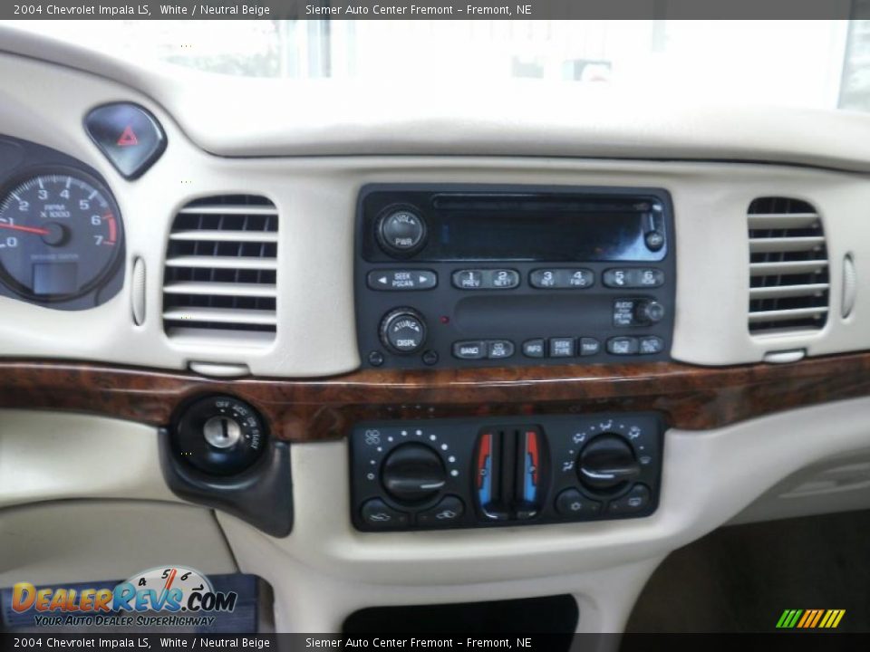 2004 Chevrolet Impala LS White / Neutral Beige Photo #12