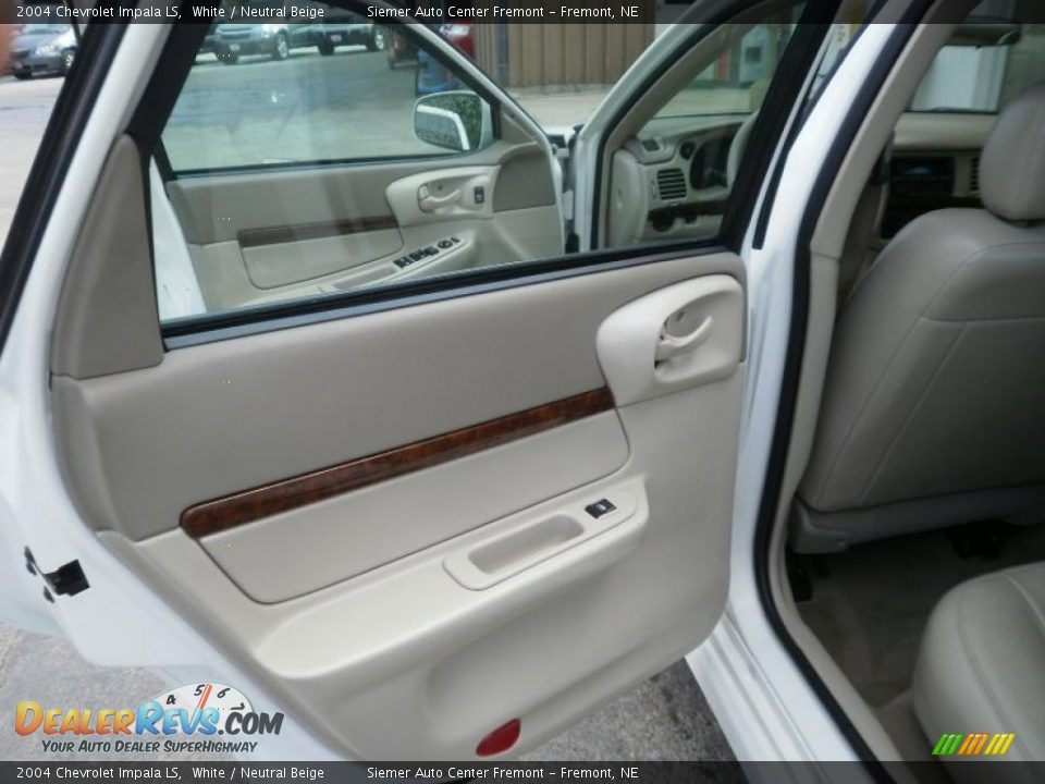 2004 Chevrolet Impala LS White / Neutral Beige Photo #16