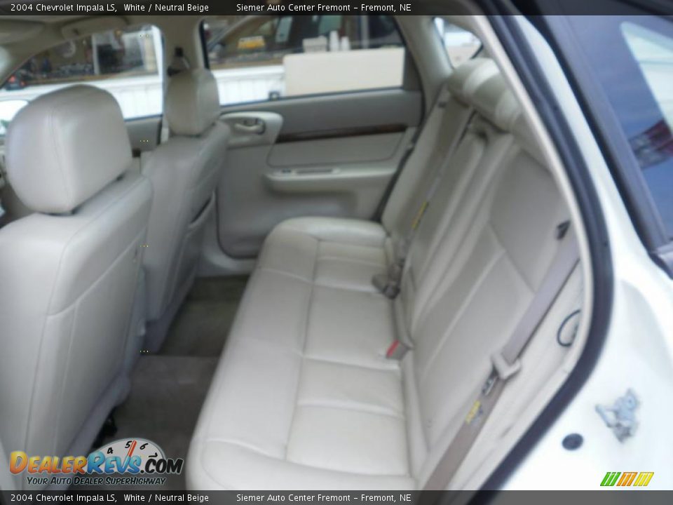 2004 Chevrolet Impala LS White / Neutral Beige Photo #17
