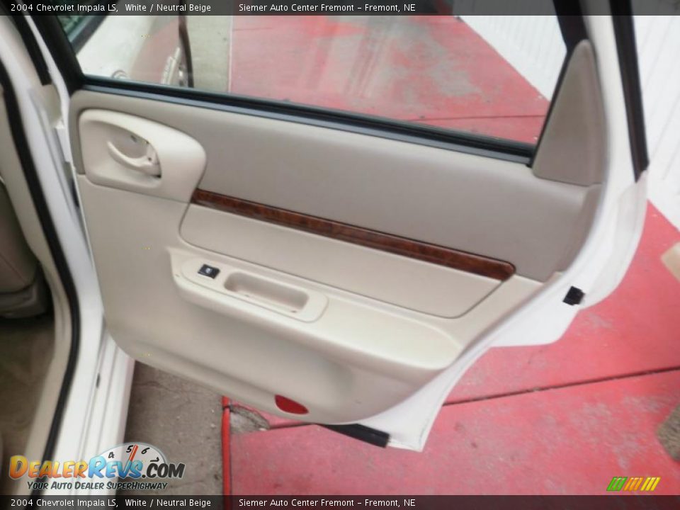 2004 Chevrolet Impala LS White / Neutral Beige Photo #20