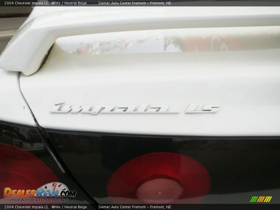 2004 Chevrolet Impala LS White / Neutral Beige Photo #22