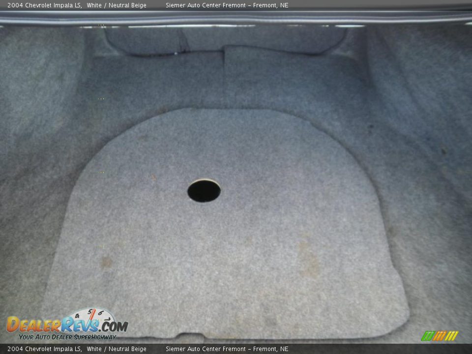 2004 Chevrolet Impala LS White / Neutral Beige Photo #23