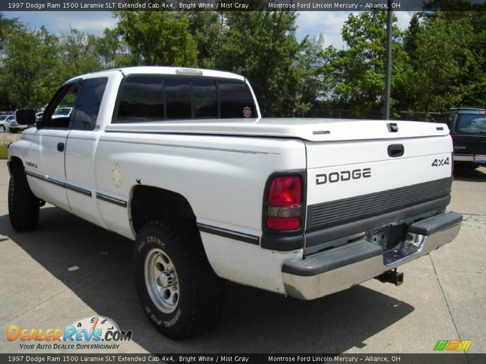 1997 Dodge Ram 1500 Laramie SLT Extended Cab 4x4 Bright White / Mist Gray Photo #3