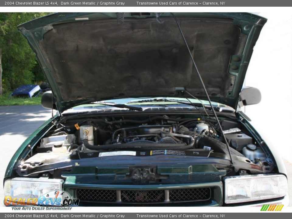 2004 Chevrolet Blazer LS 4x4 Dark Green Metallic / Graphite Gray Photo #4