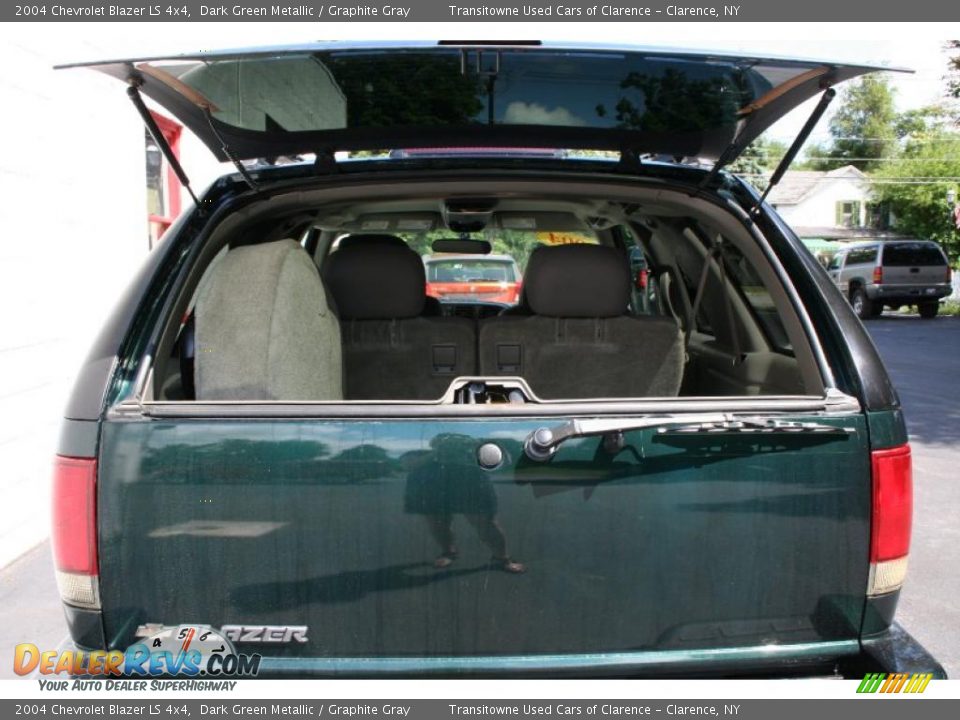 2004 Chevrolet Blazer LS 4x4 Dark Green Metallic / Graphite Gray Photo #7