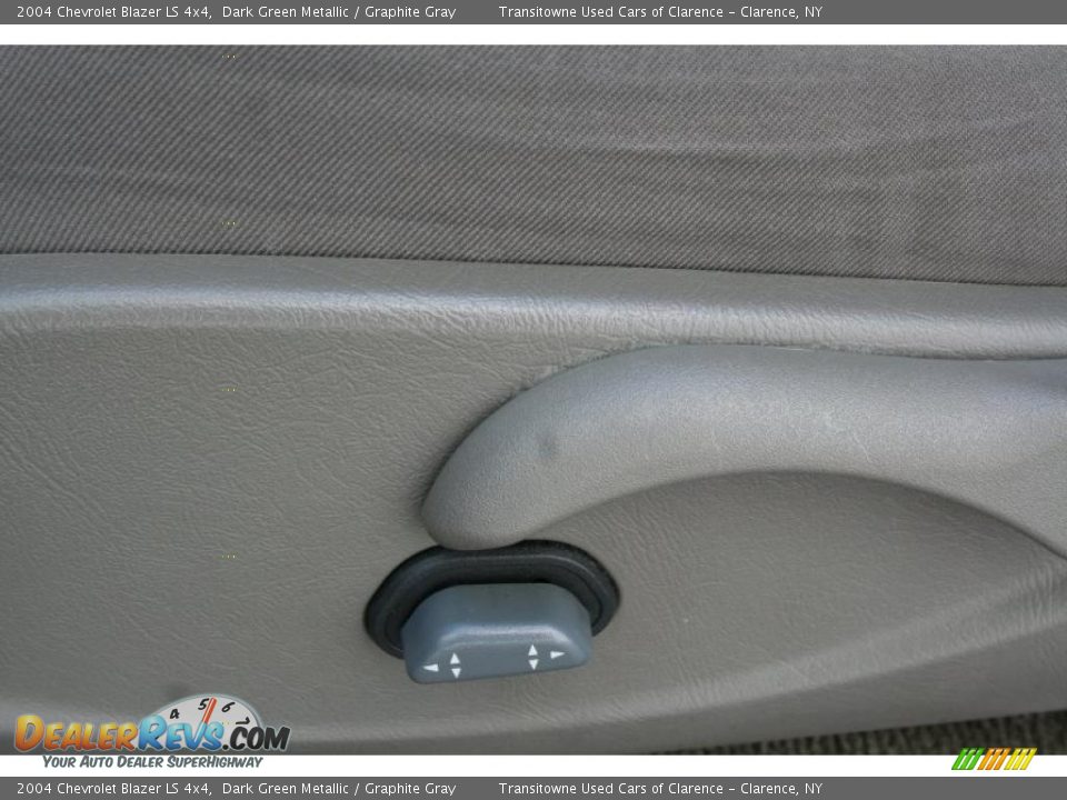 2004 Chevrolet Blazer LS 4x4 Dark Green Metallic / Graphite Gray Photo #16