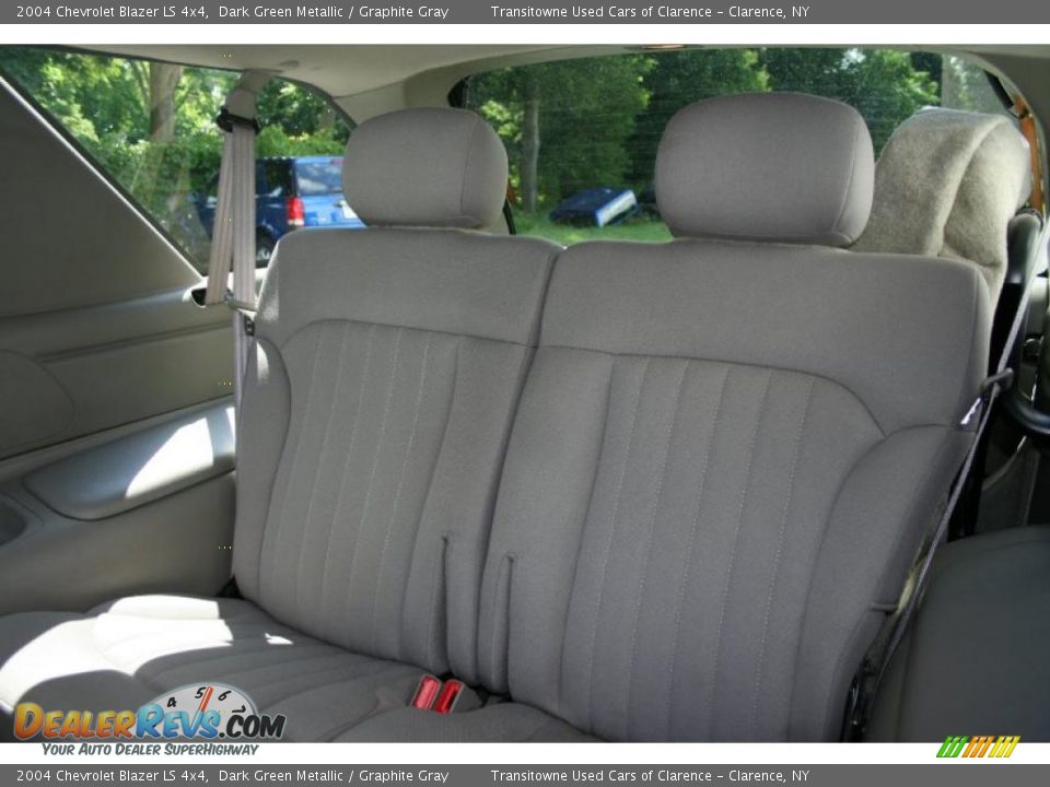 2004 Chevrolet Blazer LS 4x4 Dark Green Metallic / Graphite Gray Photo #17