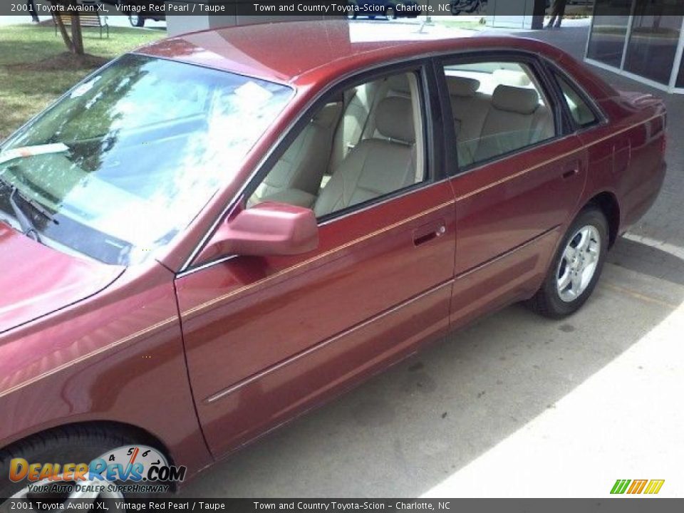 2001 Toyota Avalon XL Vintage Red Pearl / Taupe Photo #21