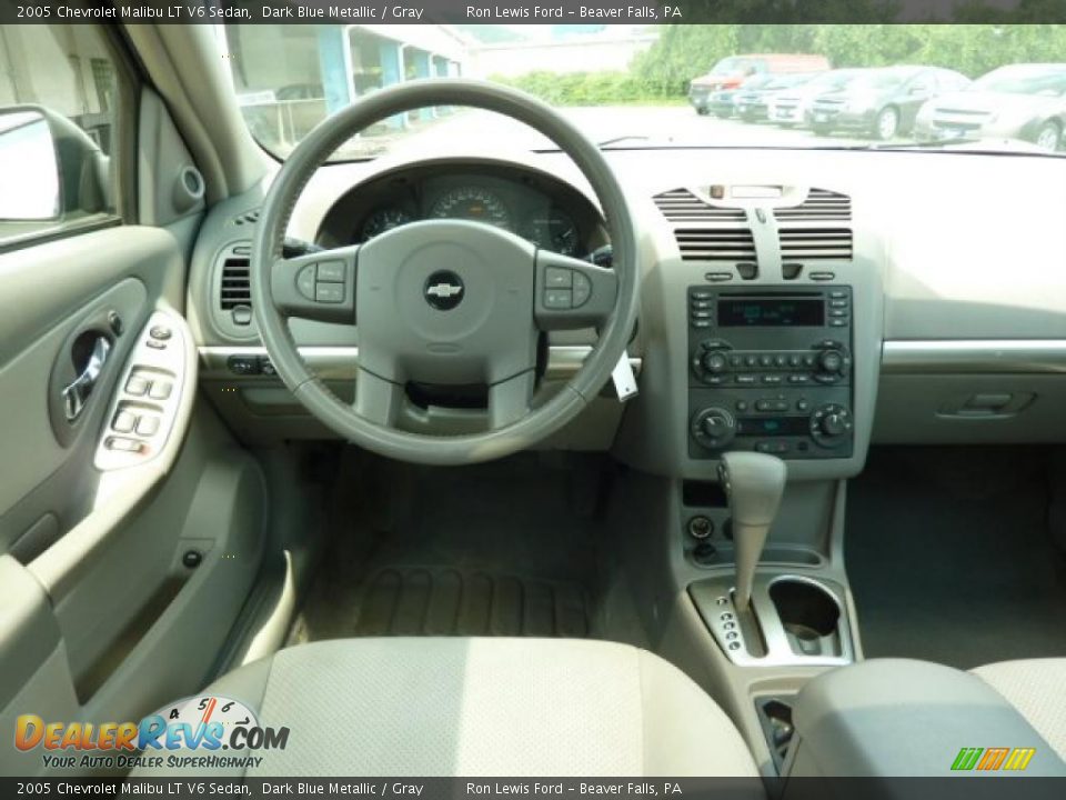 2005 Chevrolet Malibu LT V6 Sedan Dark Blue Metallic / Gray Photo #16